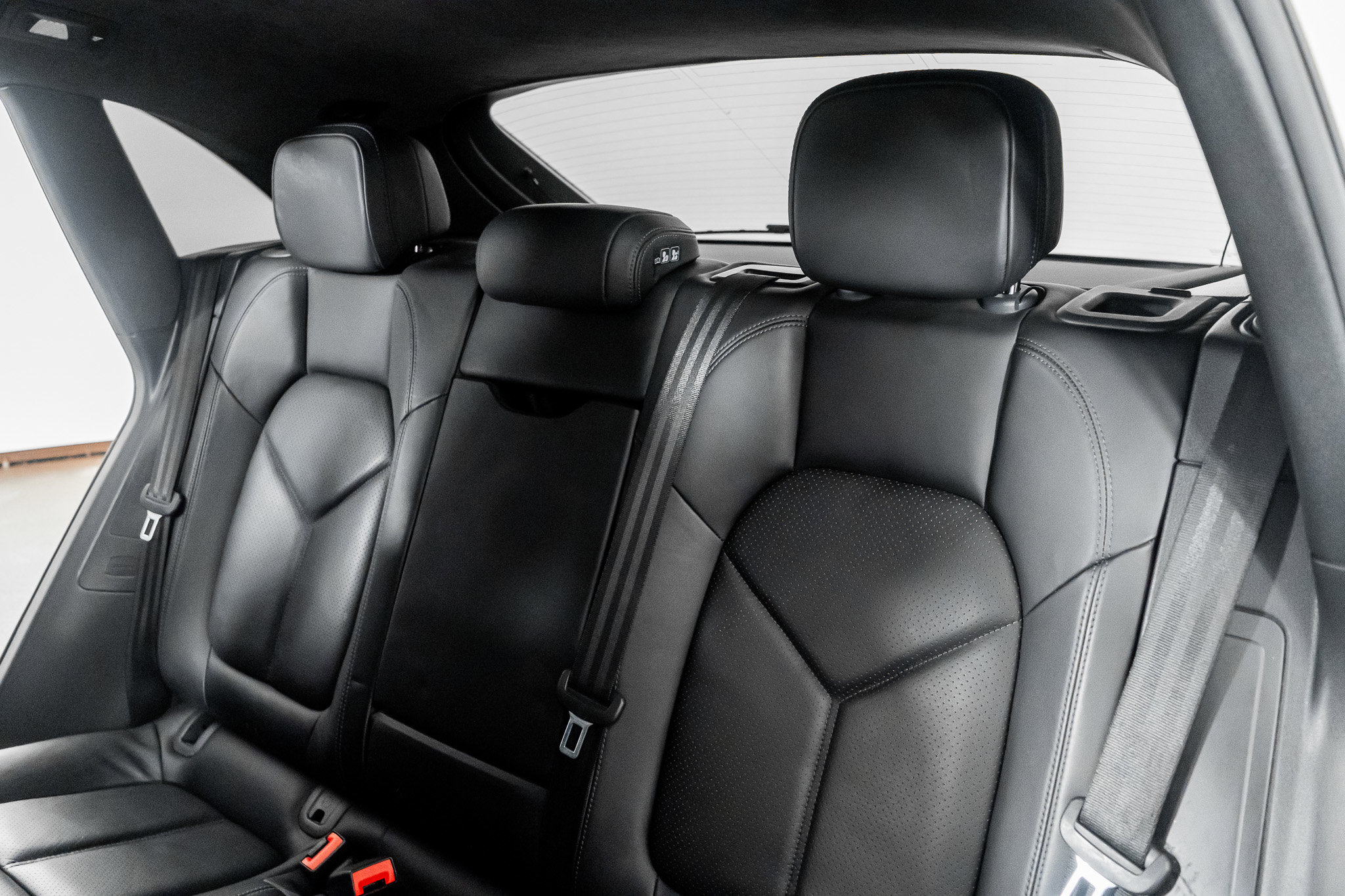 Used 2017 Porsche Macan S image 26