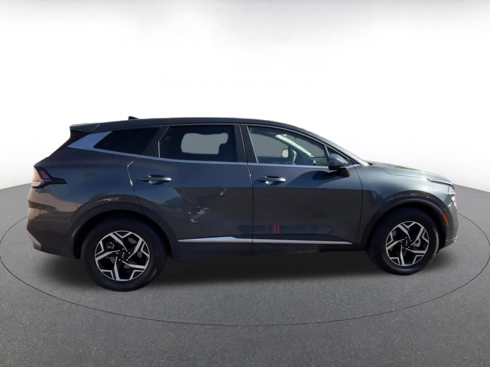 Used 2025 Kia Sportage LX FWD image 16
