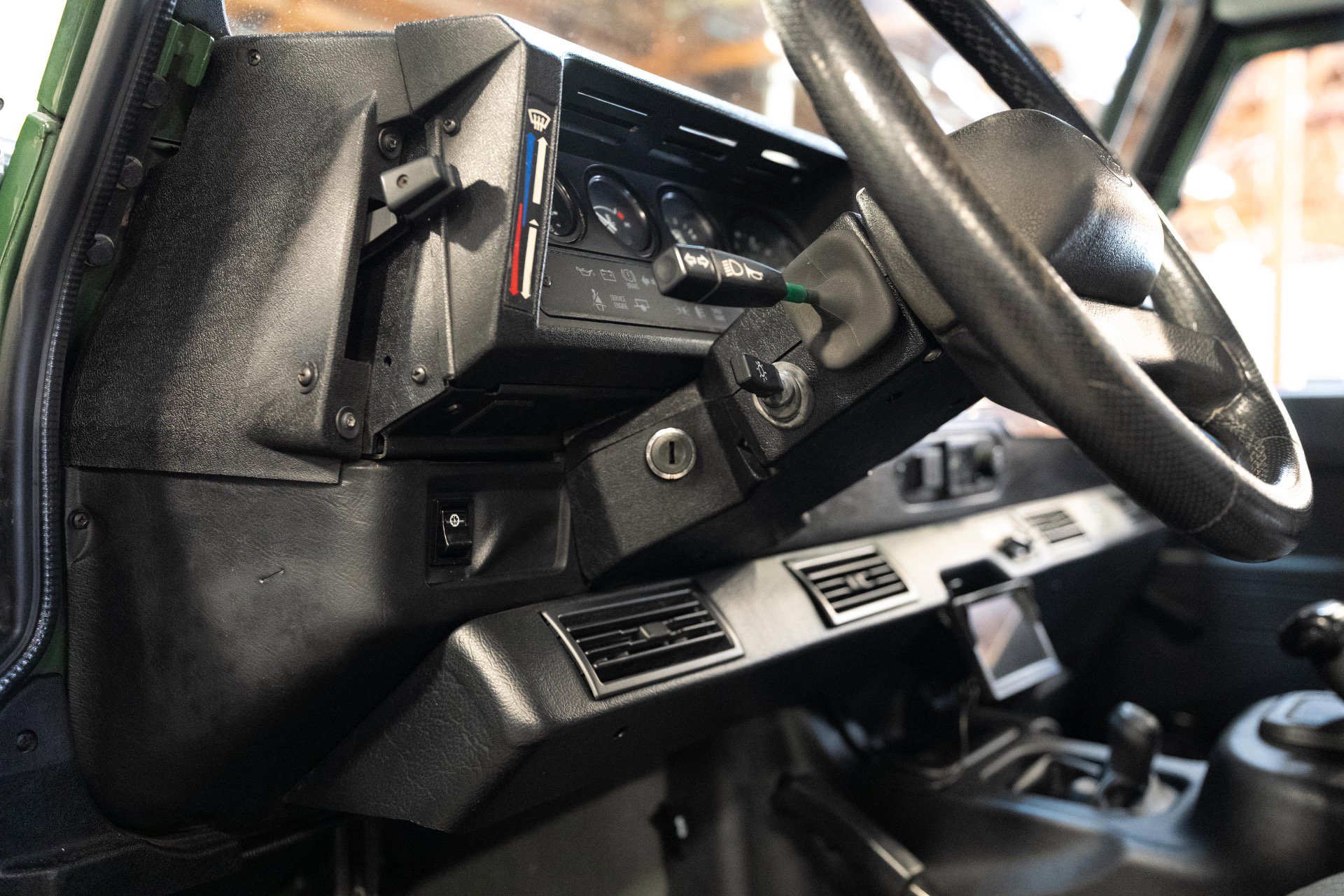 Used 1997 Land Rover Defender 90 image 58