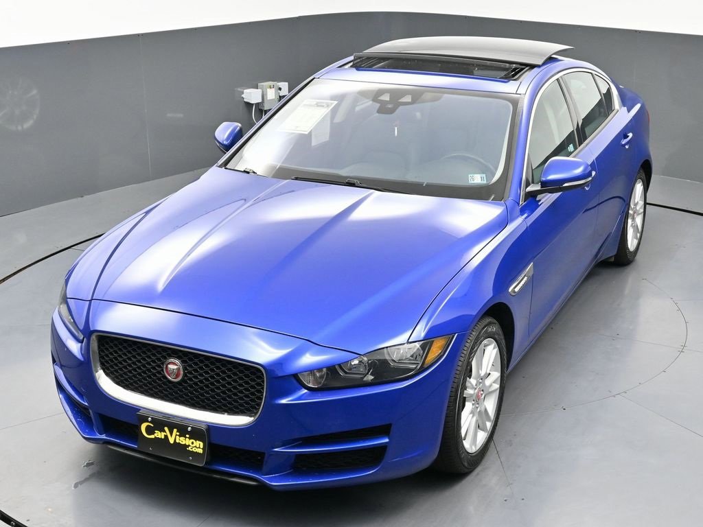 Used 2017 Jaguar XE Premium image 50