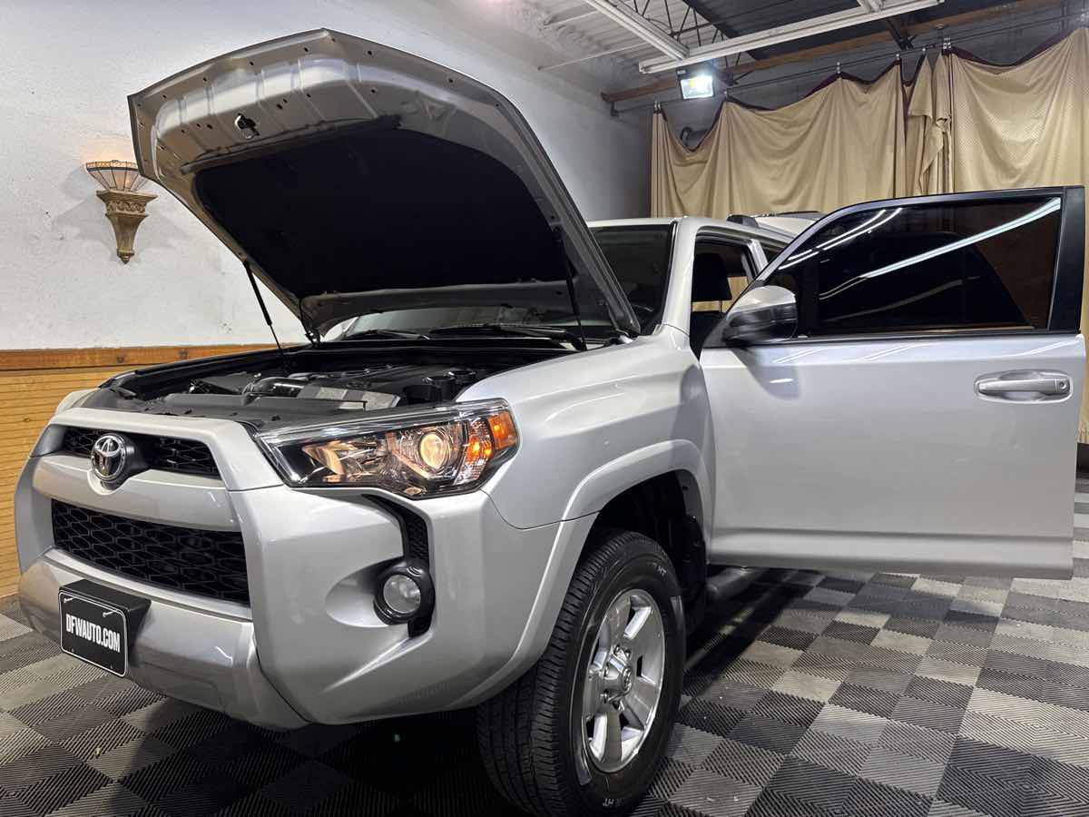 Used 2018 Toyota 4Runner TRD Off-Road AWD/4WD image 7