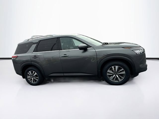 Used 2023 Nissan Pathfinder SL image 9