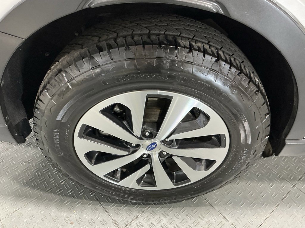 Used 2020 Subaru Outback Premium image 43