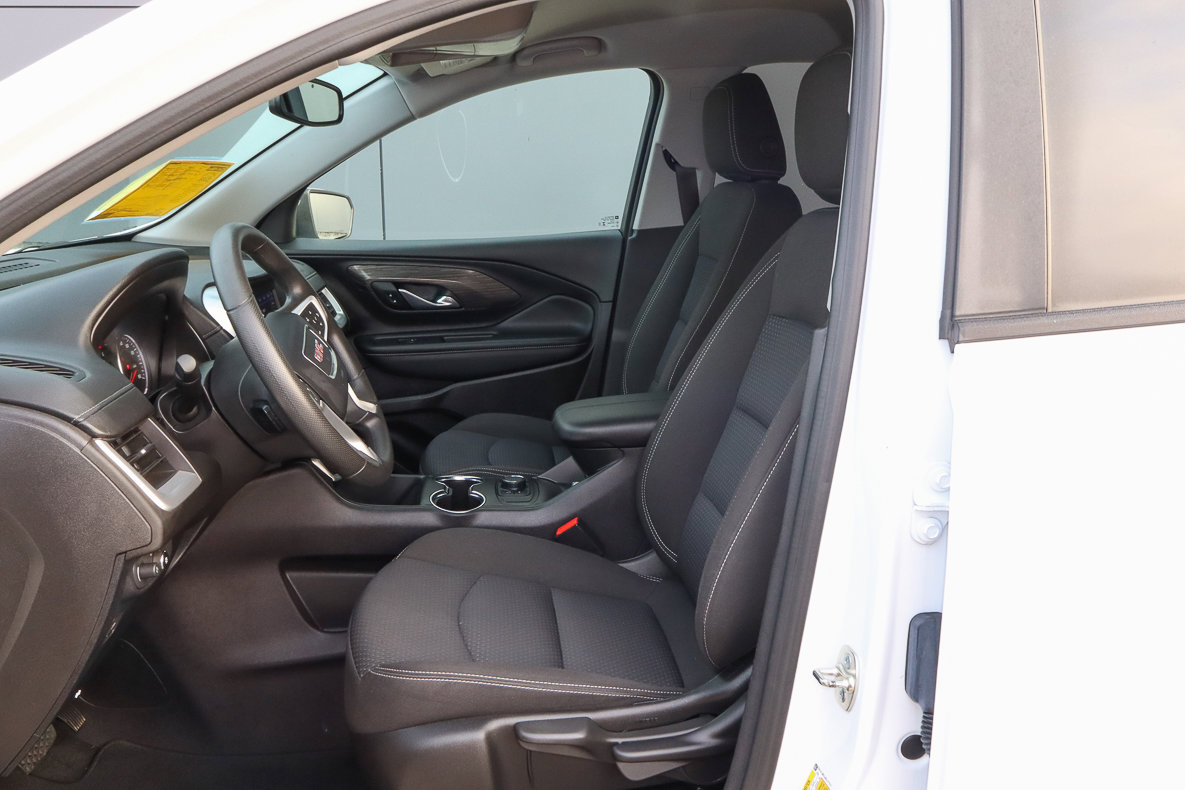 Used 2024 GMC Terrain SLE image 7