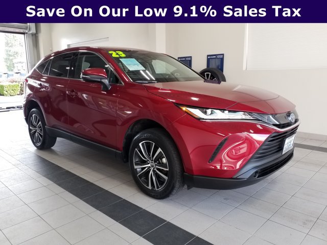 Used 2023 Toyota Venza LE AWD/4WD image 1