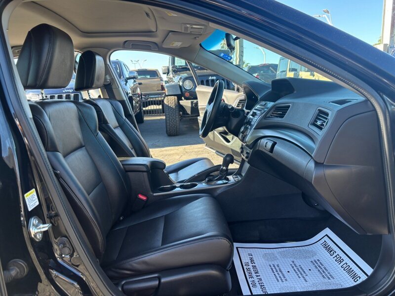 Used 2015 Acura ILX FWD image 11