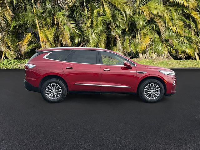 Used 2023 Buick Enclave Essence FWD image 3