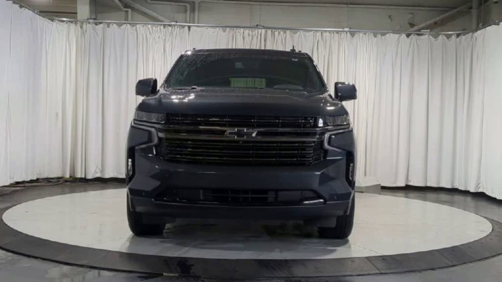 Used 2022 Chevrolet Tahoe RST w/ Luxury Package AWD/4WD image 3