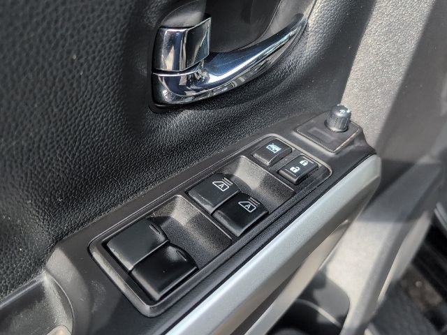 Used 2017 Nissan Titan PRO-4X image 21