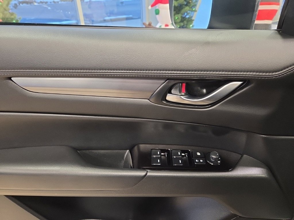 Used 2025 MAZDA CX-5 AWD 2.5 S w/ Preferred Package image 11