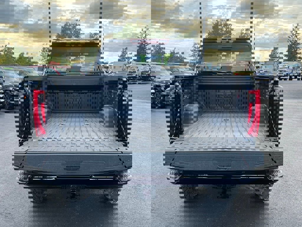 New 2025 GMC Sierra 2500 Denali w/ Denali Reserve Package image 7