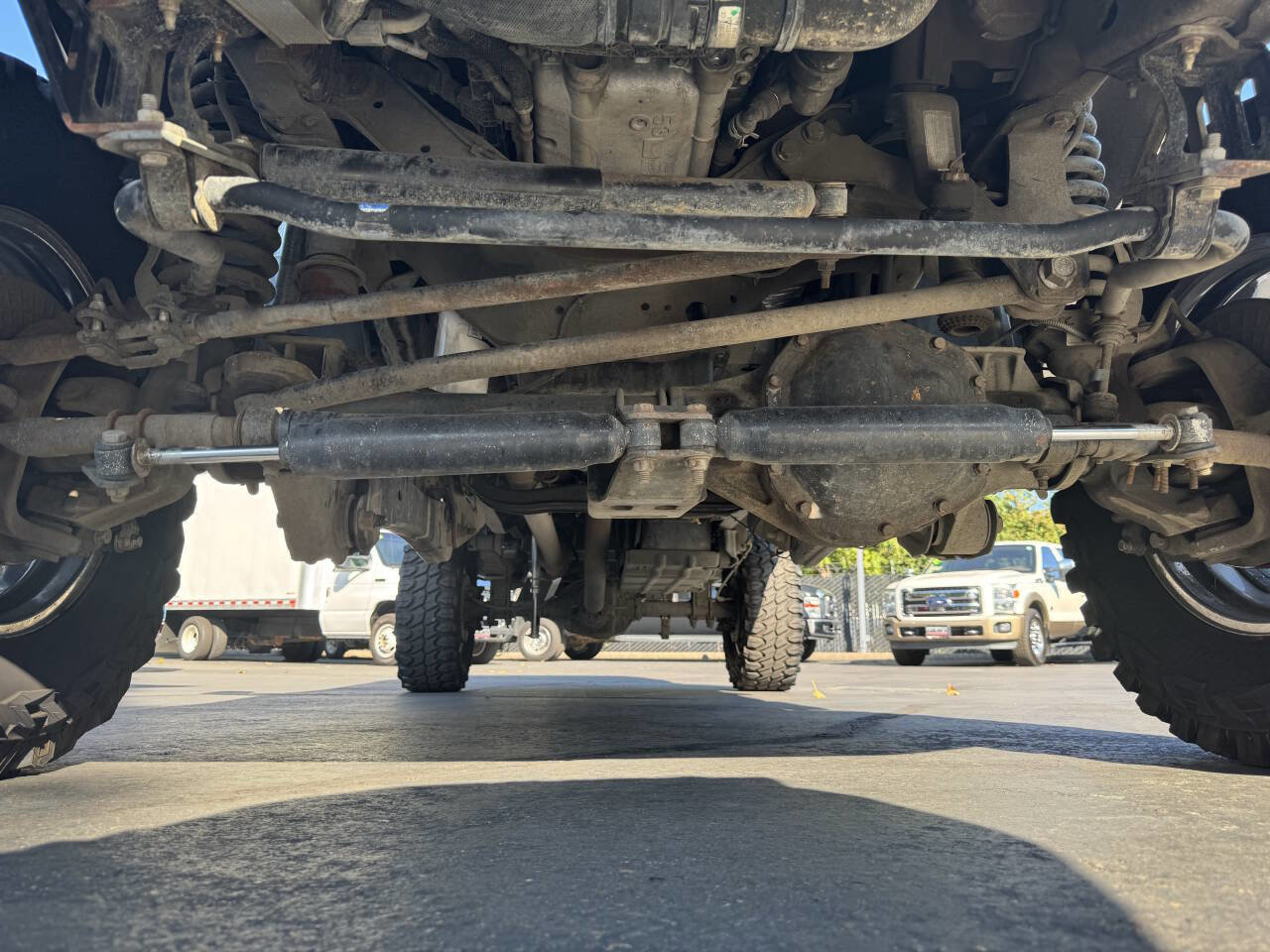 Used 2015 Ford F250 Platinum w/ FX4 Off-Road Package image 26