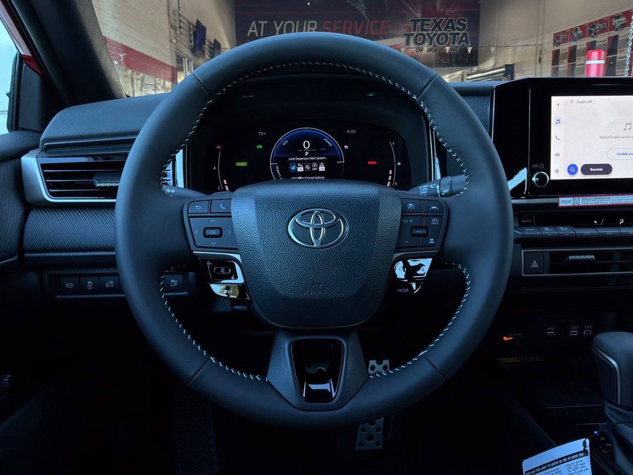 New 2026 Toyota Camry Hybrid w/ Convenience Package FWD image 32