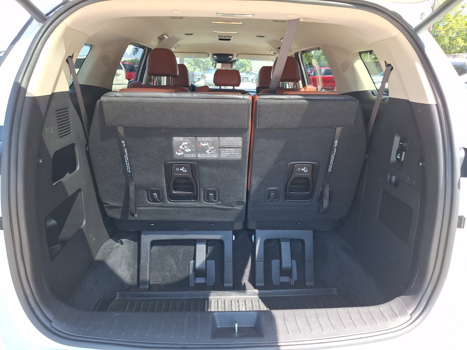 Used 2022 Kia Carnival SX FWD image 34