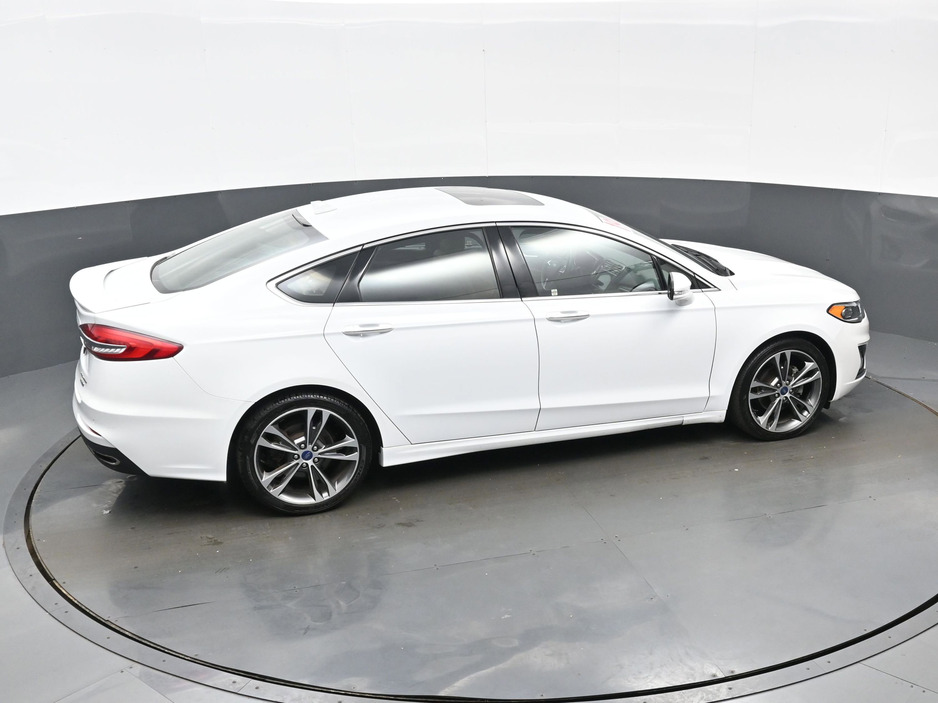 Used 2019 Ford Fusion Titanium AWD/4WD image 43