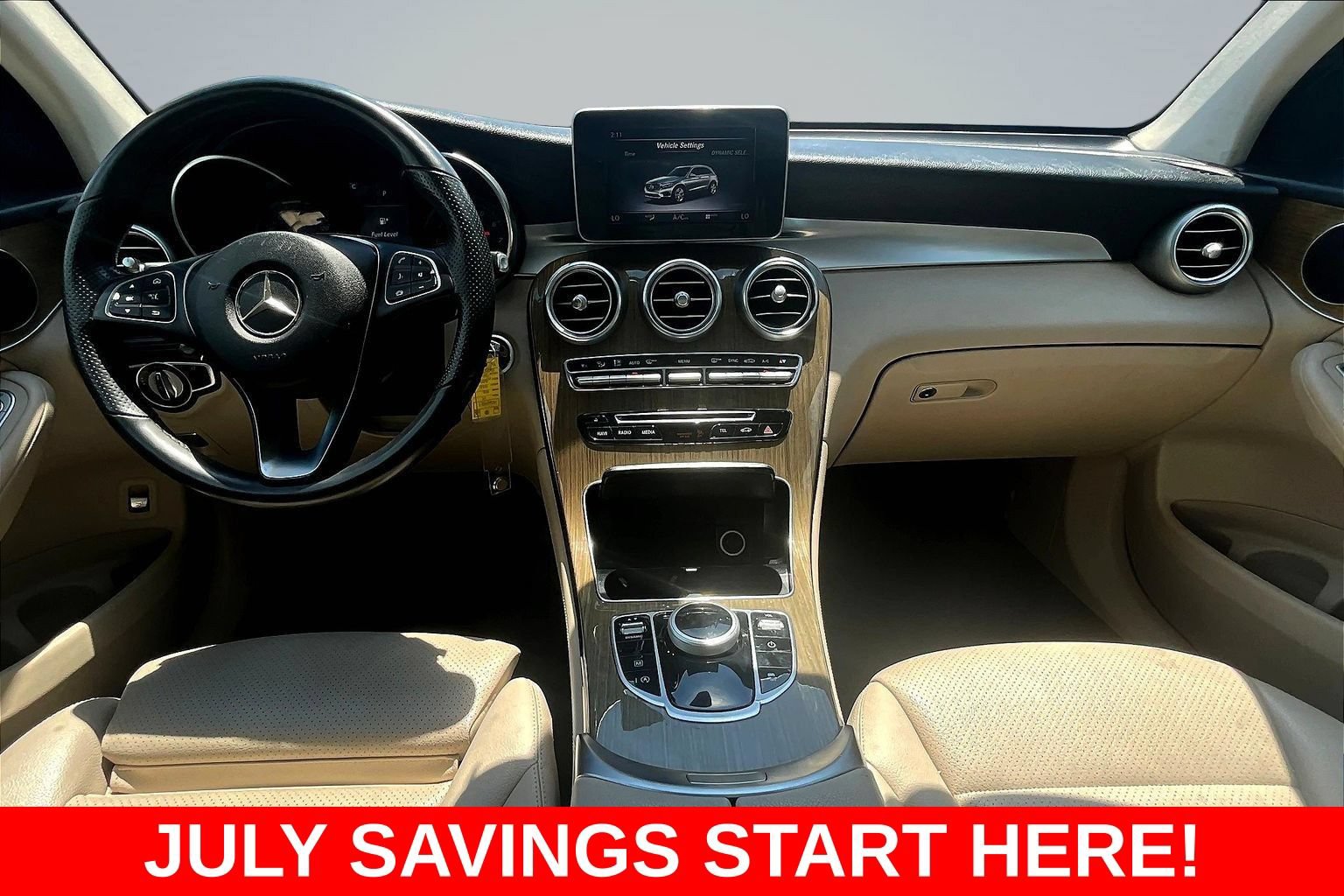 Used 2019 Mercedes-Benz GLC 300 4MATIC w/ Premium Package image 9