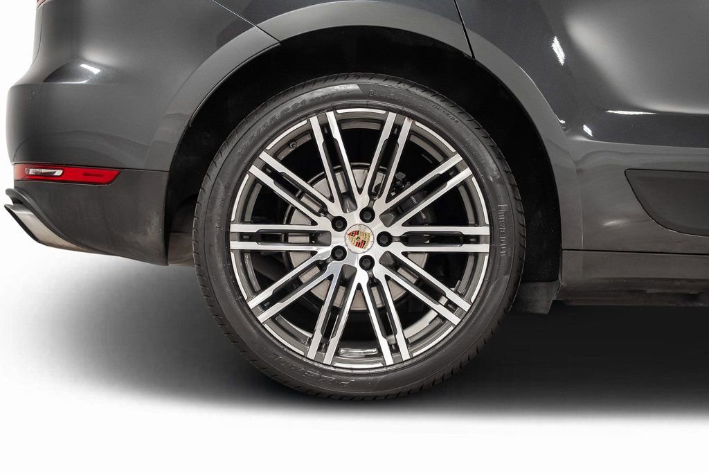 Used 2017 Porsche Macan image 28