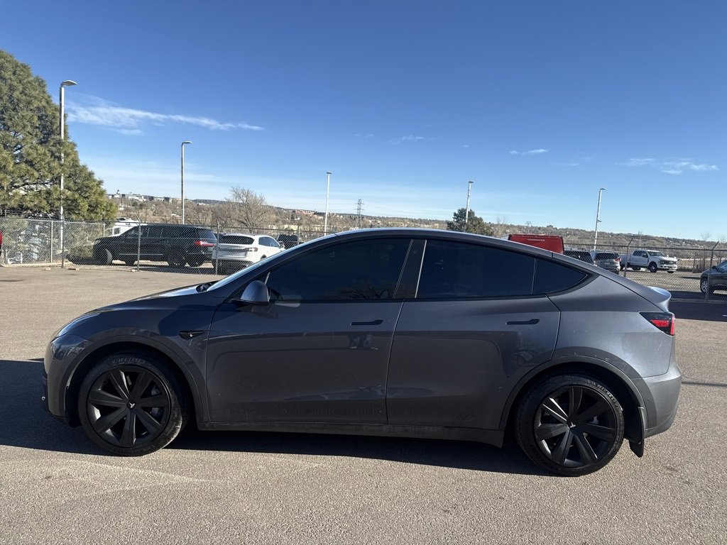 Used 2022 Tesla Model Y Long Range image 8