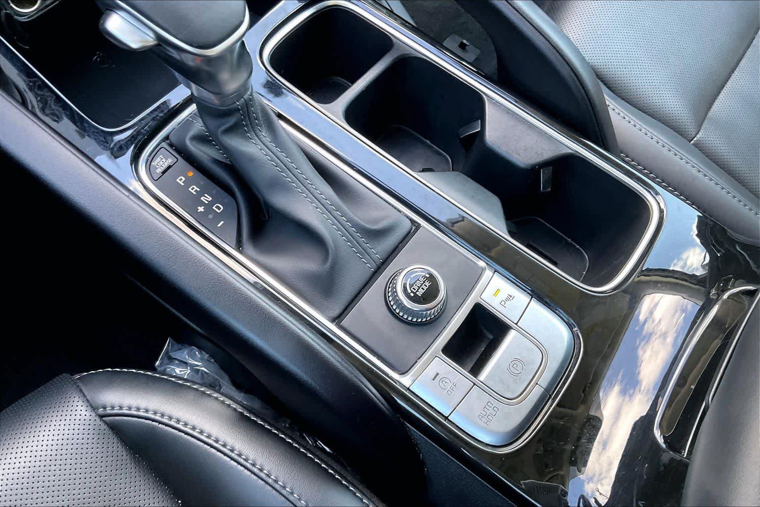 Used 2025 Kia Telluride S FWD image 35