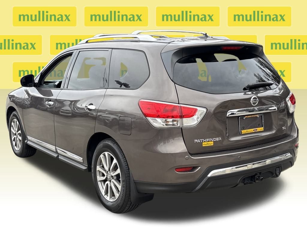 Used 2015 Nissan Pathfinder SL w/ SL Tech Package image 9