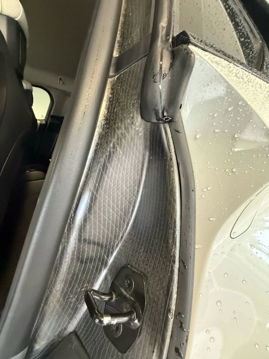 Used 2015 BMW i8 image 20