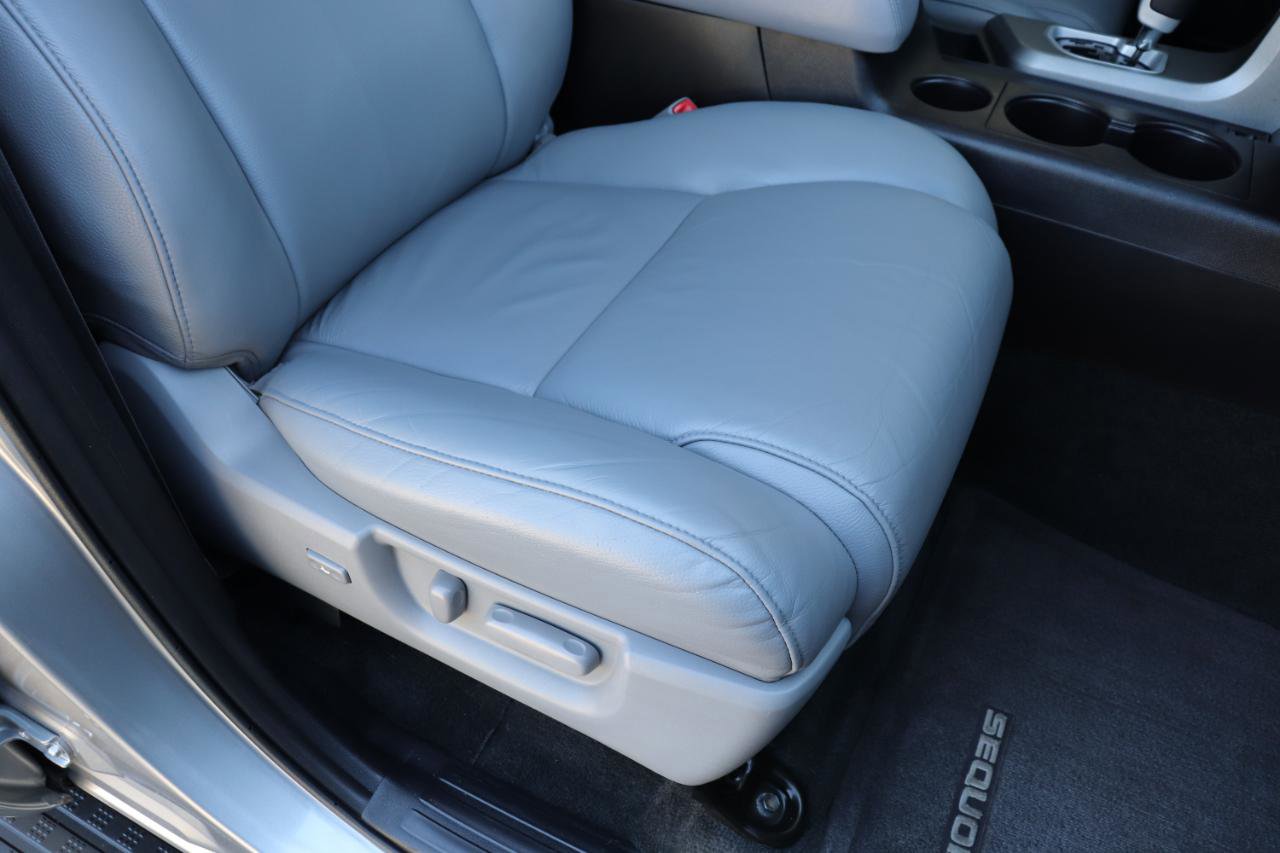 Used 2016 Toyota Sequoia Limited image 28