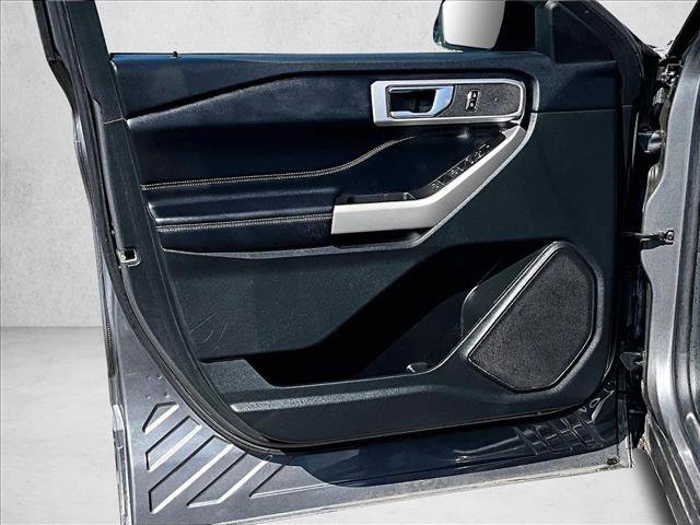 Used 2023 Ford Explorer XLT w/ Equipment Group 202A image 17