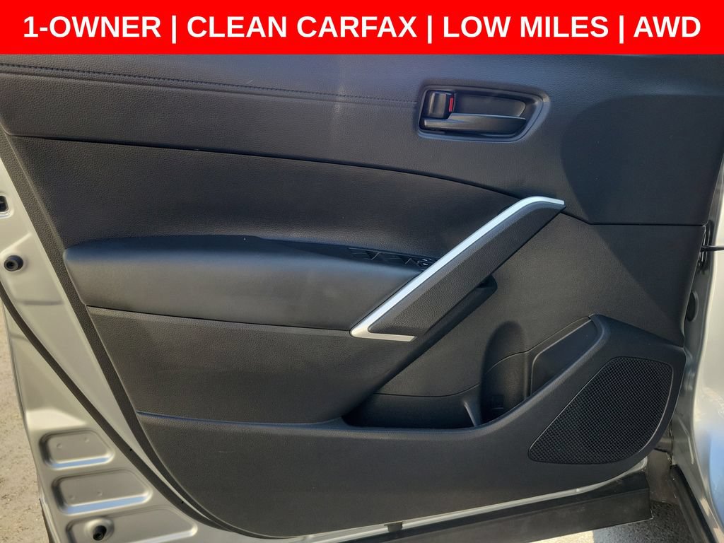 Used 2025 Toyota Corolla Cross AWD Hybrid image 21