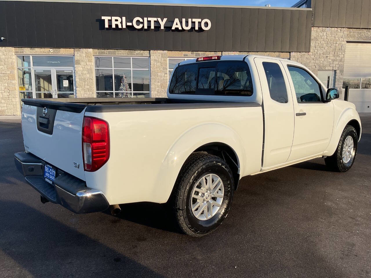 Used 2014 Nissan Frontier SV image 7