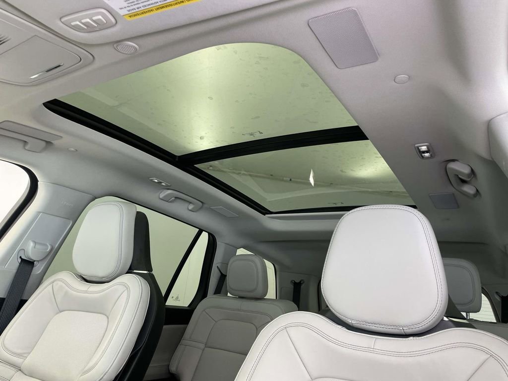 Used 2026 Lincoln Aviator Reserve image 17