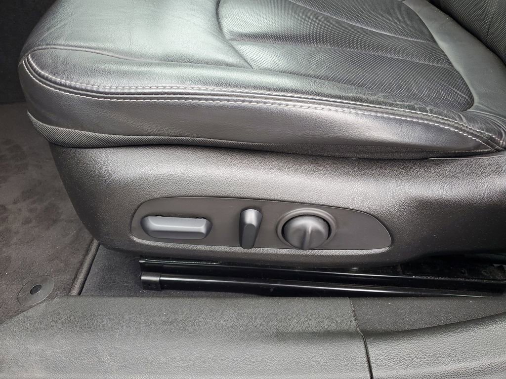 Certified 2017 Buick LaCrosse Essence w/ Sights and Sounds Package image 7