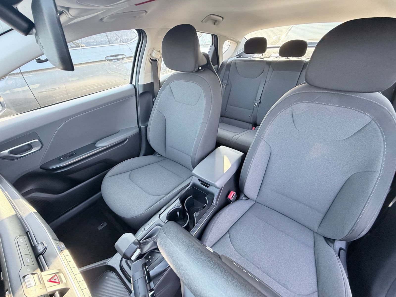 Used 2025 Kia K4 FWD image 34