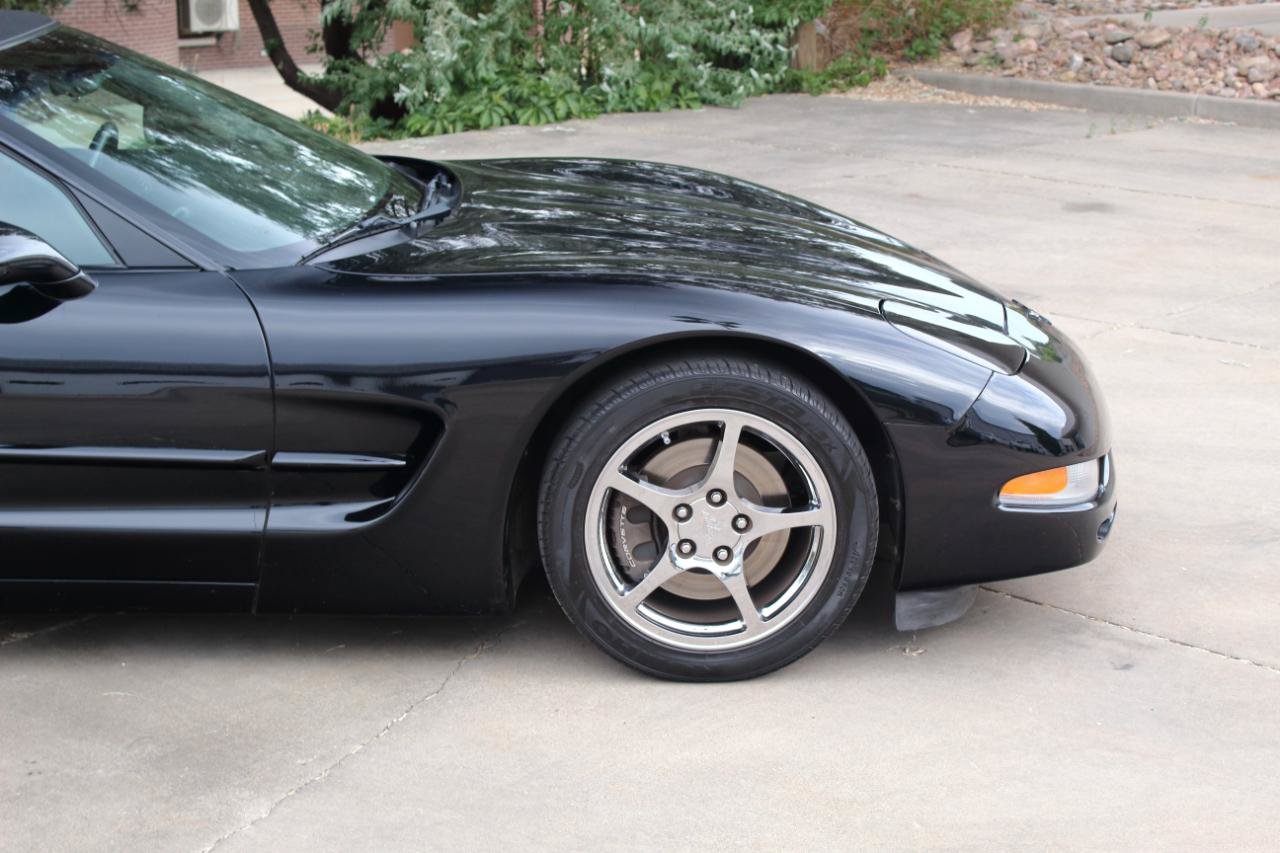 Used 2002 Chevrolet Corvette Convertible w/ Preferred Equipment Group2 RWD image 5