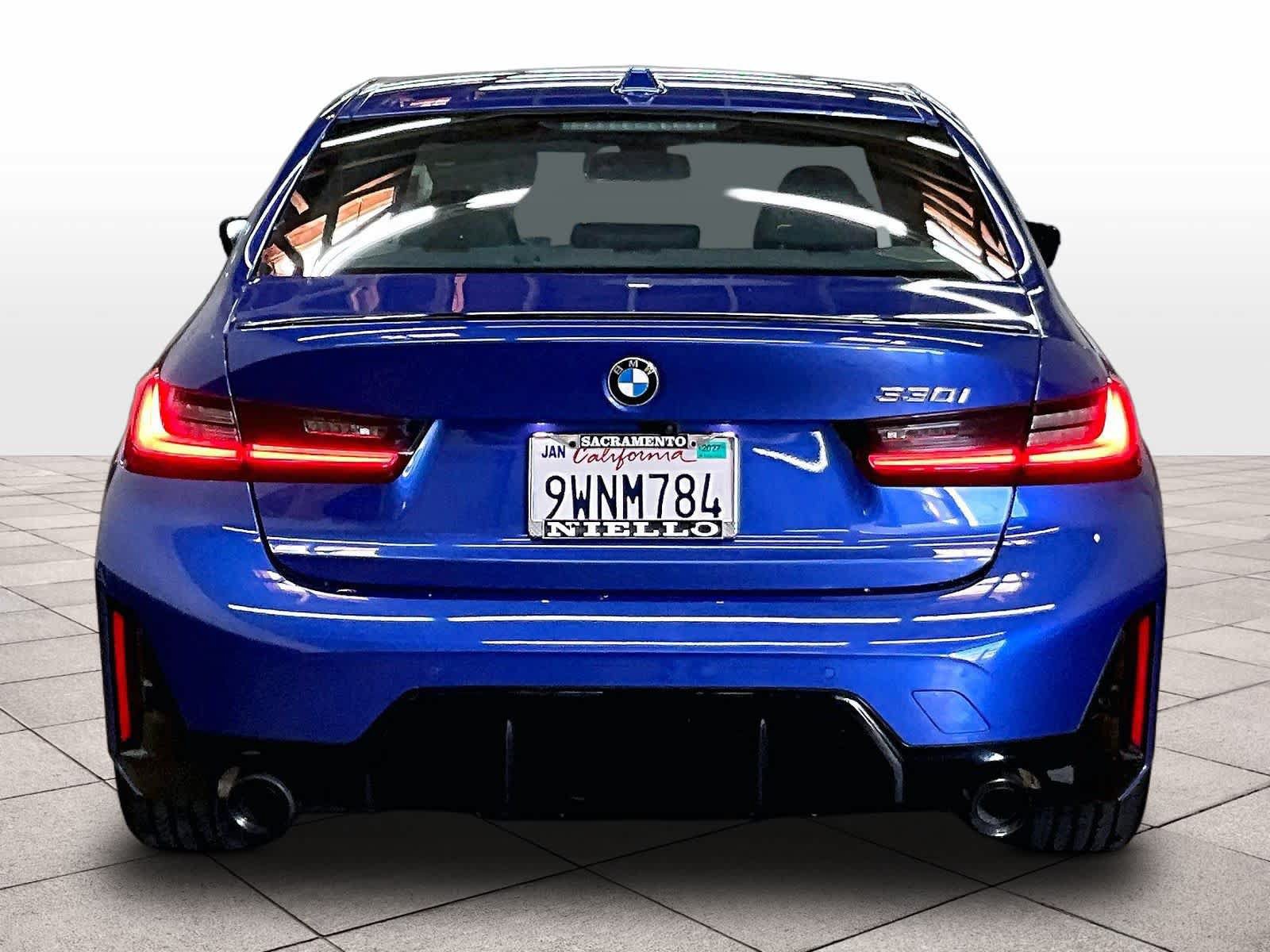 Used 2026 BMW 330i Sedan w/ M Sport Package RWD image 7