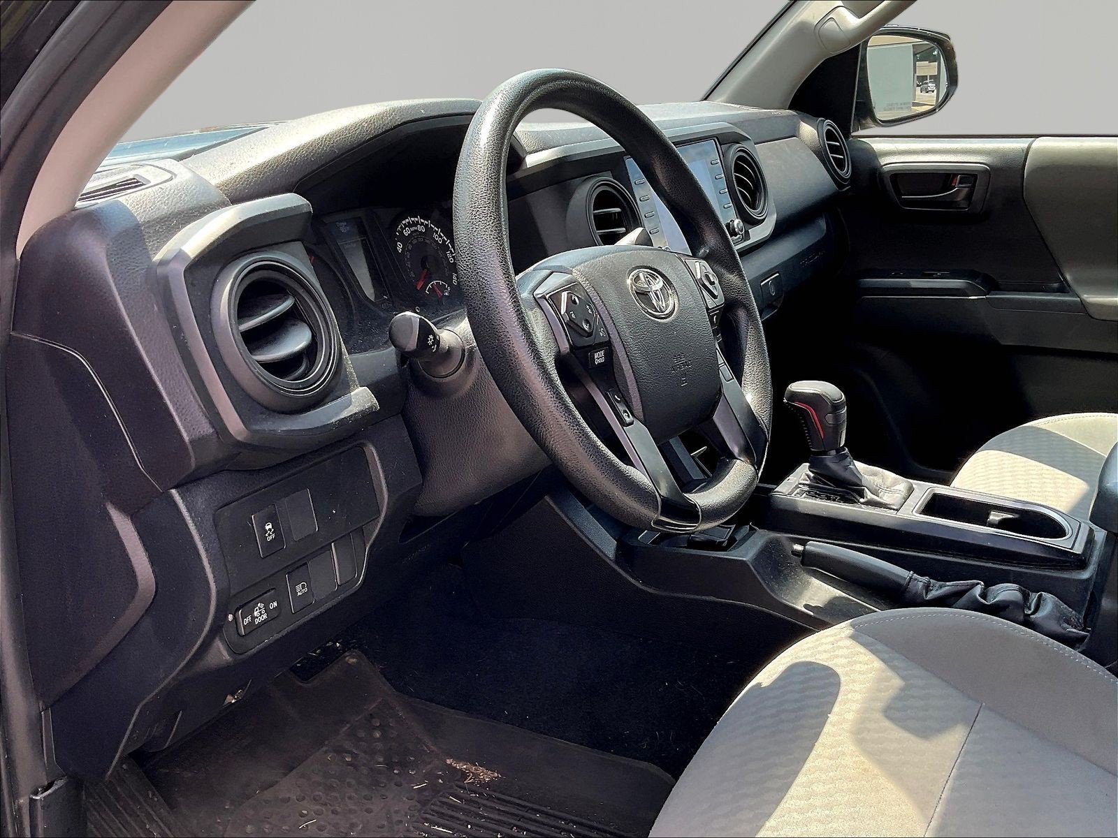 Used 2023 Toyota Tacoma SR AWD/4WD image 17