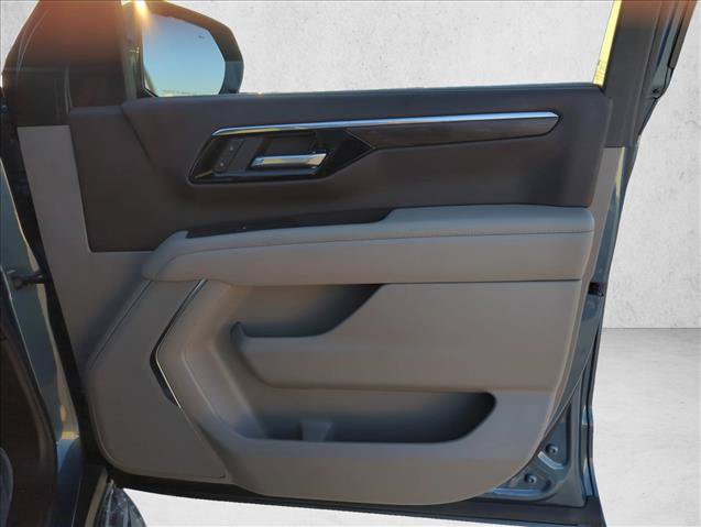 Used 2025 Chevrolet Suburban LS AWD/4WD image 24