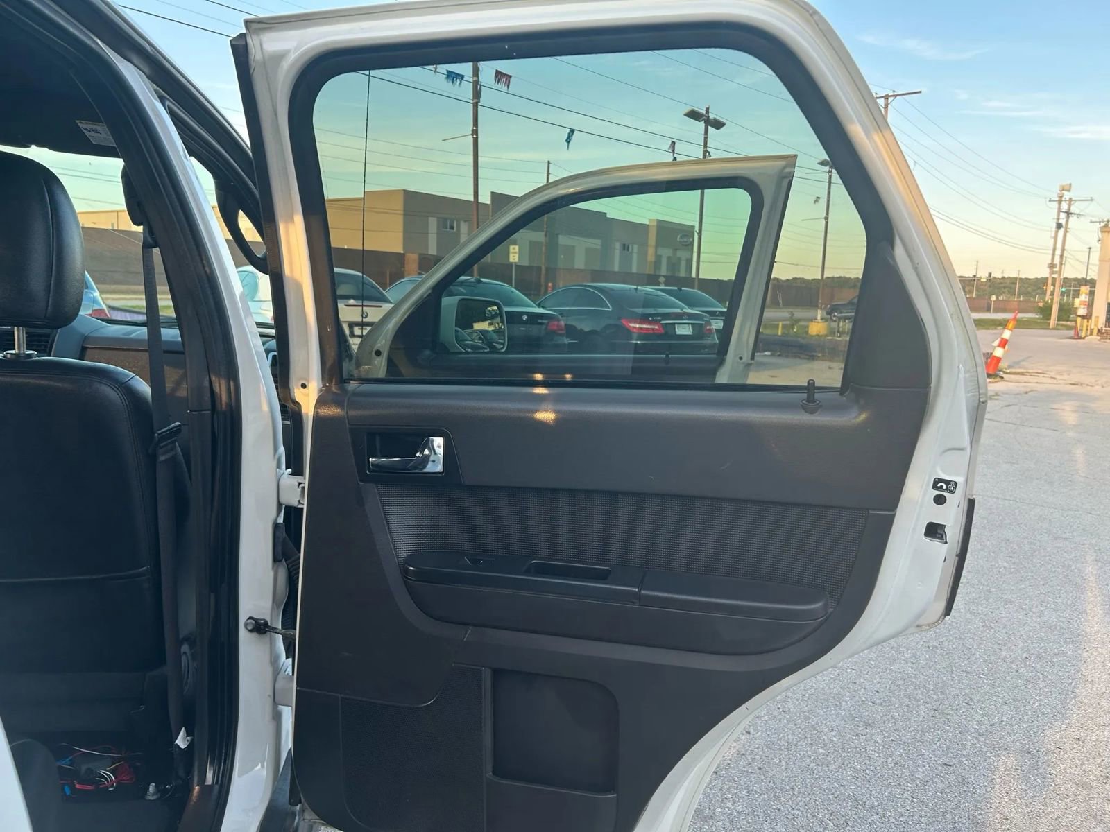 Used 2011 Ford Escape Limited image 13