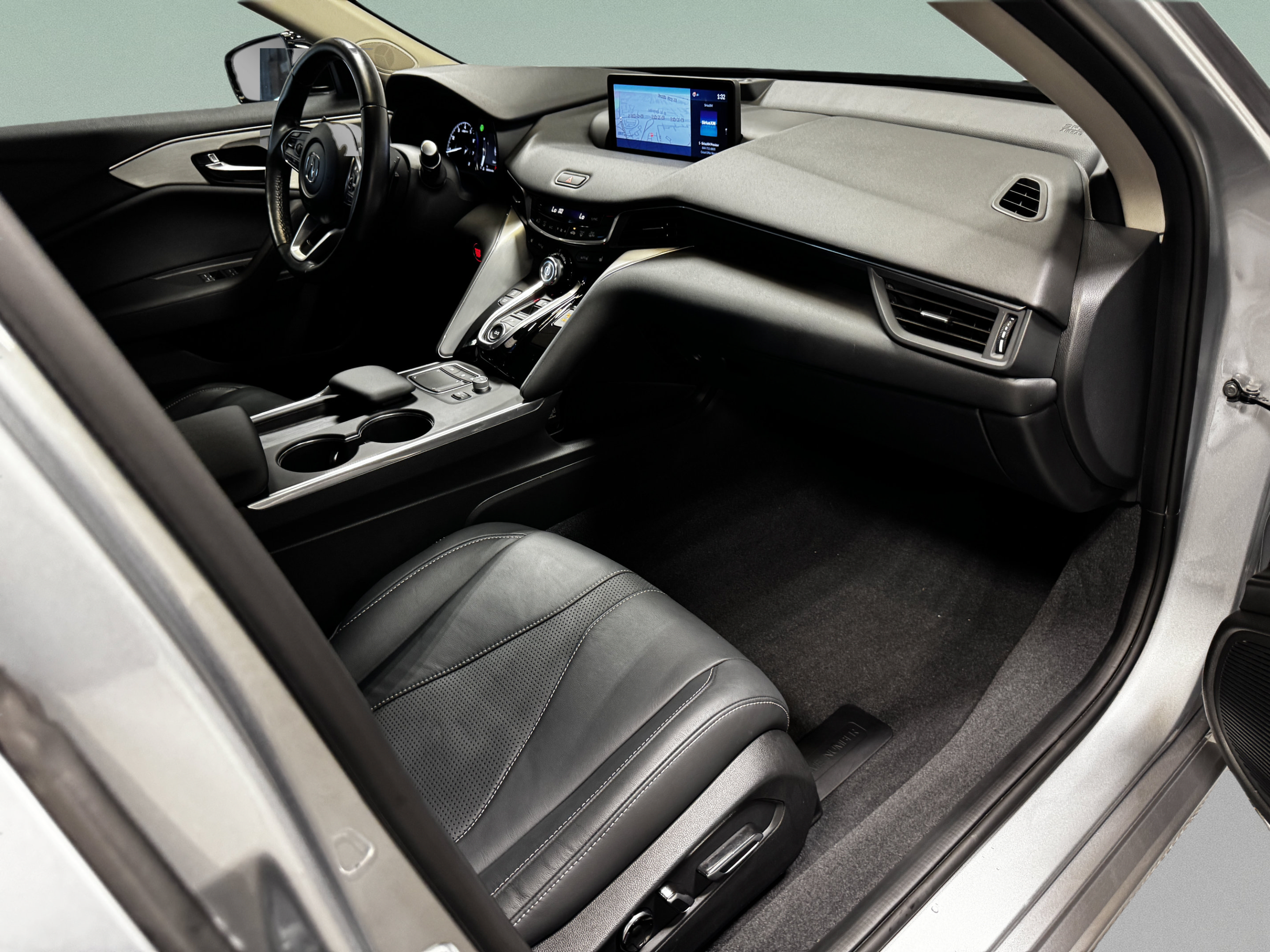 Used 2022 Acura TLX SH-AWD w/ Technology Package image 11