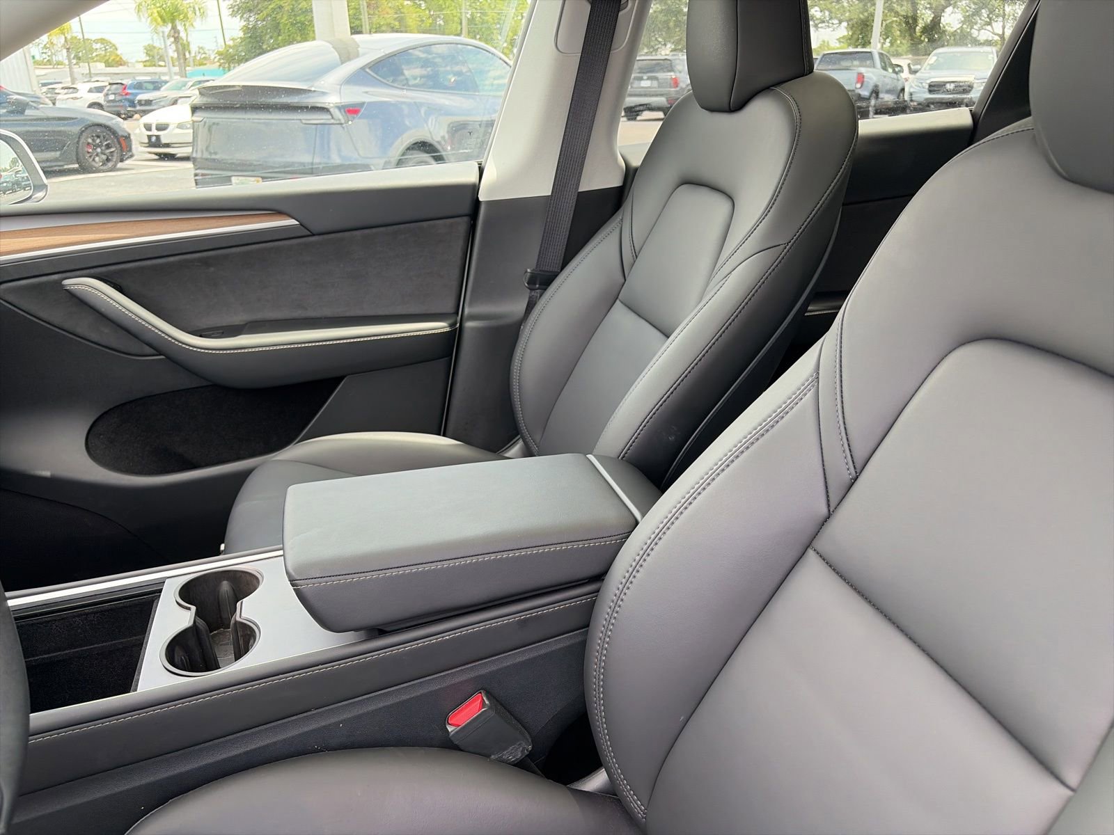 Used 2023 Tesla Model Y Long Range AWD/4WD image 12