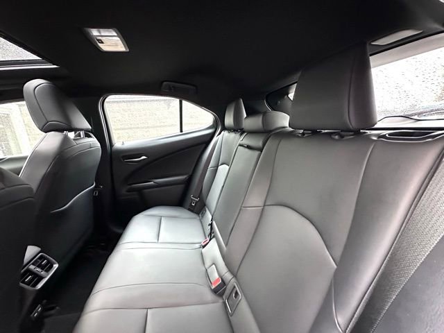 Used 2022 Lexus UX 200 w/ Premium Package image 20