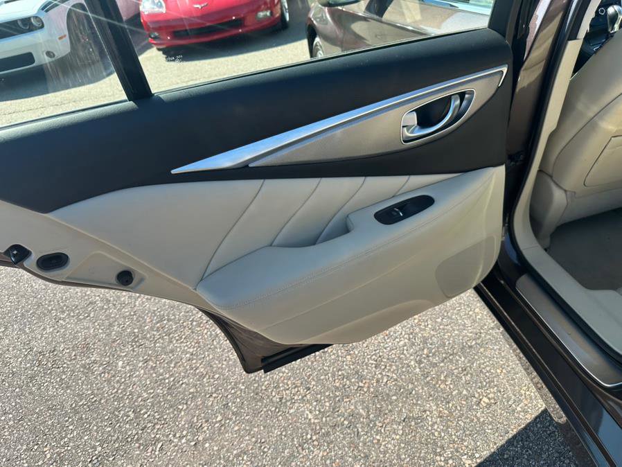 Used 2014 INFINITI Q50 Premium w/ Navigation Package image 16