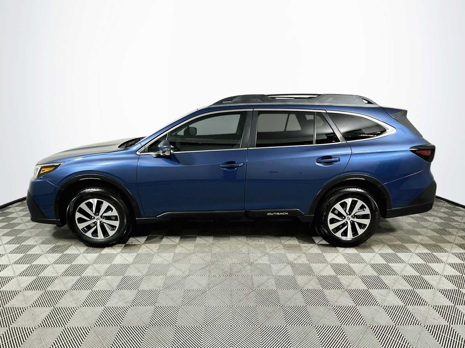 Used 2020 Subaru Outback Premium w/ Popular Package #1 AWD/4WD image 4