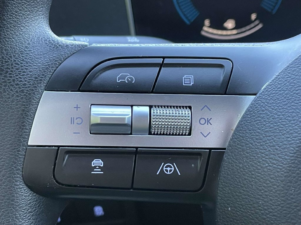 Used 2025 Hyundai Sonata SE FWD image 19