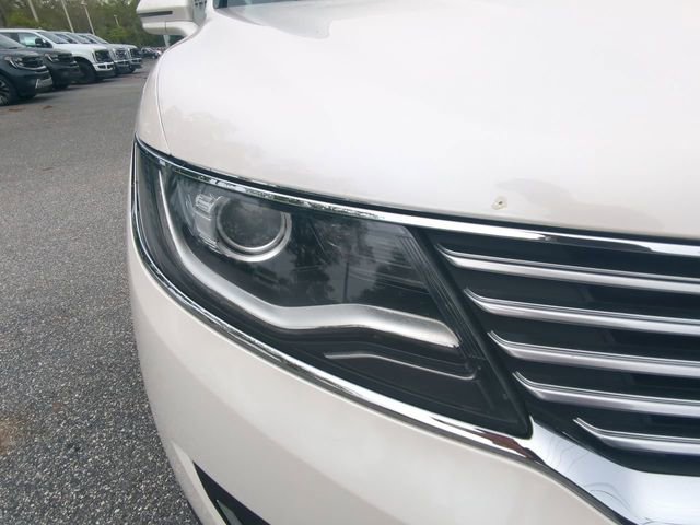 Used 2017 Lincoln MKX Reserve w/ Driver Assistance Package image 11