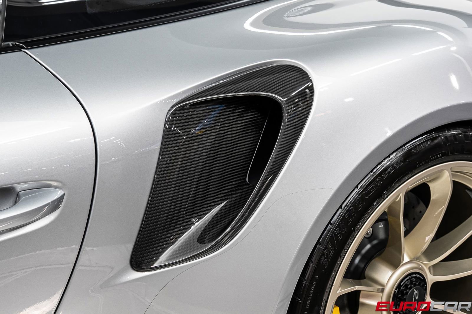 Used 2018 Porsche 911 GT2 RS image 20