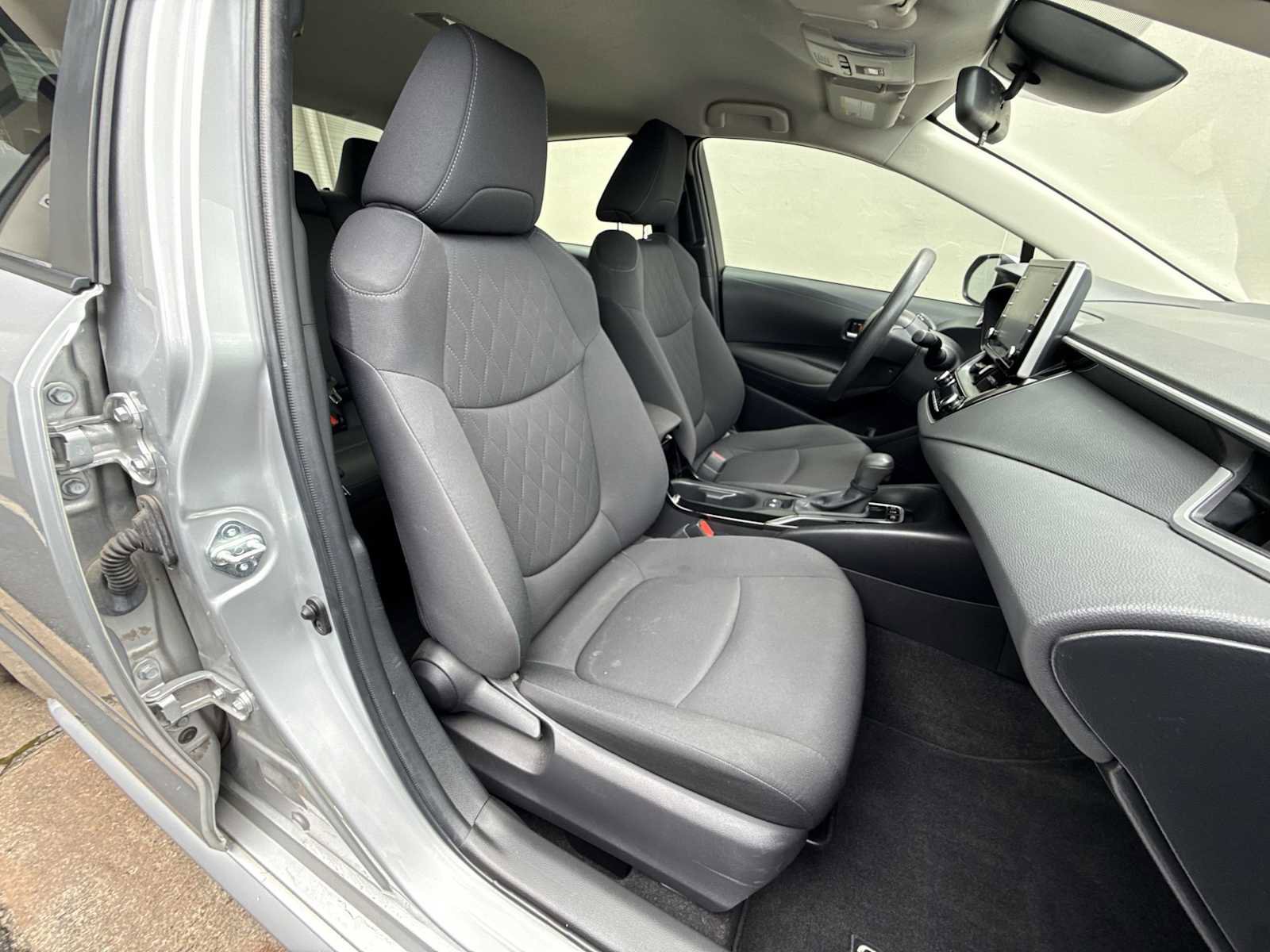 Used 2021 Toyota Corolla LE FWD image 24