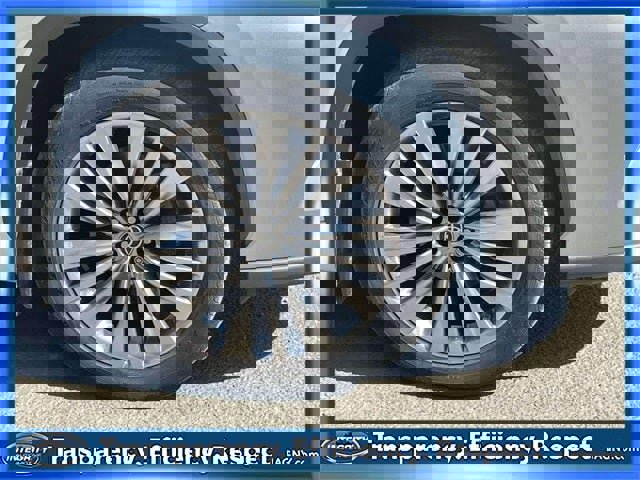 Used 2023 Toyota Highlander Platinum image 9