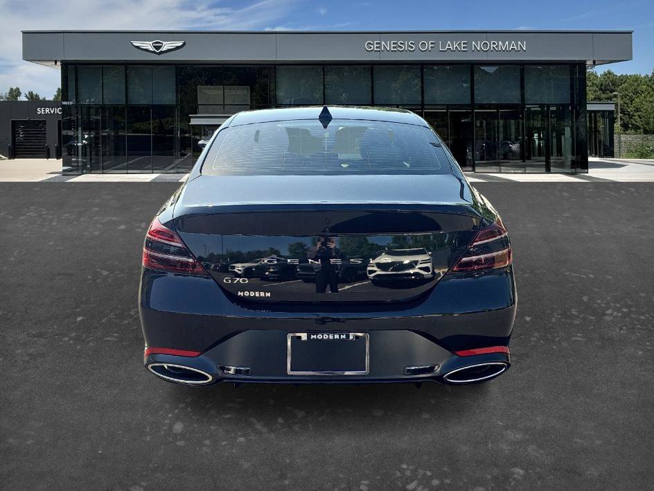 Used 2025 Genesis G70 2.5T RWD image 8