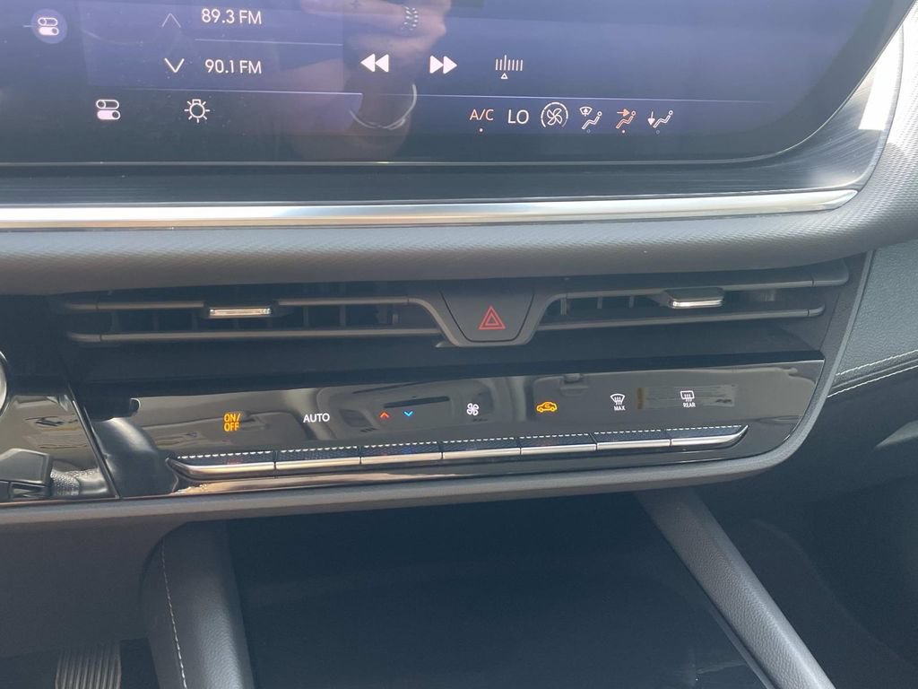 Used 2024 Buick Envision Preferred AWD/4WD image 30