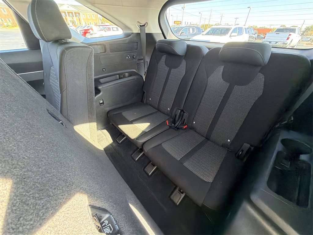 Used 2025 Kia Sorento LX image 21